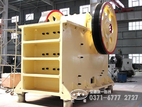 鋁土礦顎式破碎機(jī) 鋁土礦顎式破碎機(jī)