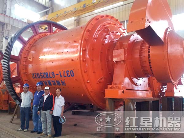 大型礦山球磨機(jī) 大型礦山球磨機(jī)