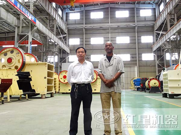 國(guó)際友人來(lái)廠參觀留影 國(guó)際友人來(lái)廠參觀留影