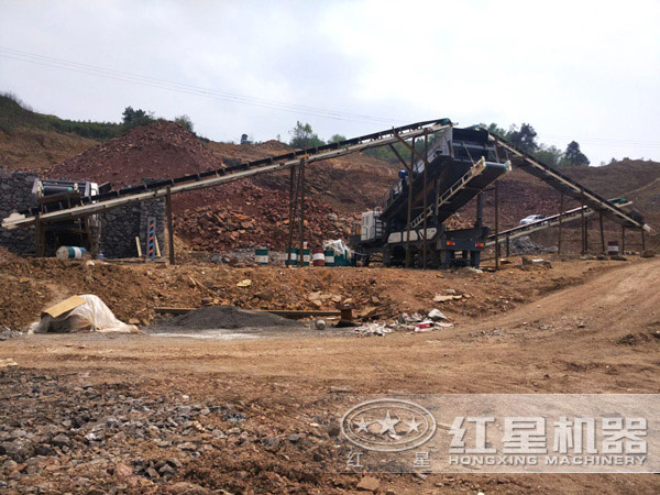 移動破碎站作業(yè)現(xiàn)場 移動破碎站作業(yè)現(xiàn)場