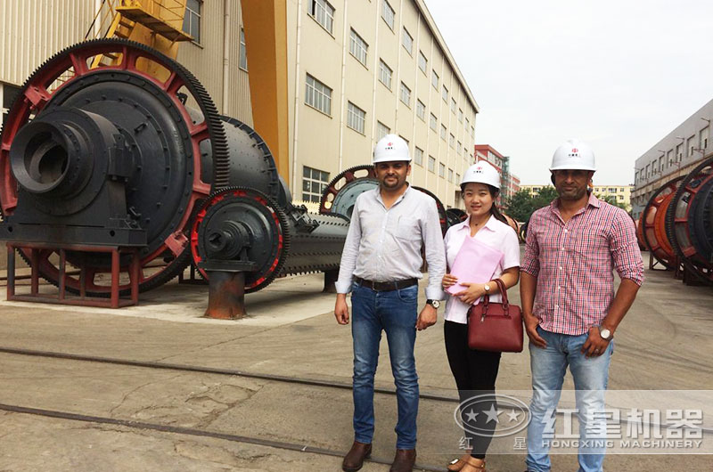 國外客戶來廠訂購球磨機(jī)設(shè)備 國外客戶來廠訂購球磨機(jī)設(shè)備